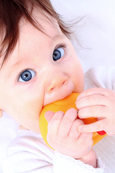 Bébé fait ses dents